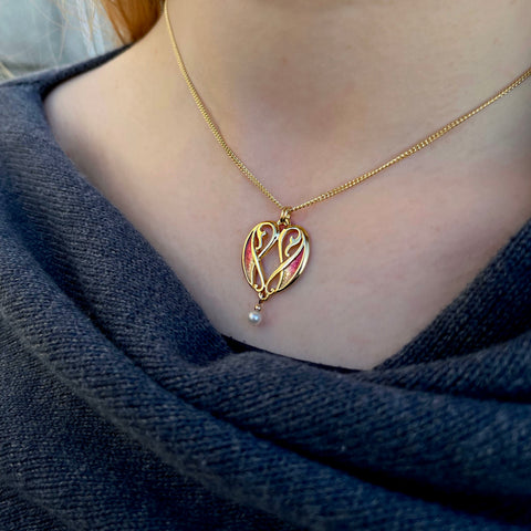 Mill Sands Petite Enamel Pearl Pendant in 18ct Yellow Gold