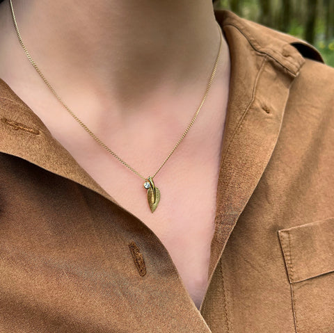 Rowan Single-Leaf Pendant Necklace in 9ct Yellow Gold with Diamond
