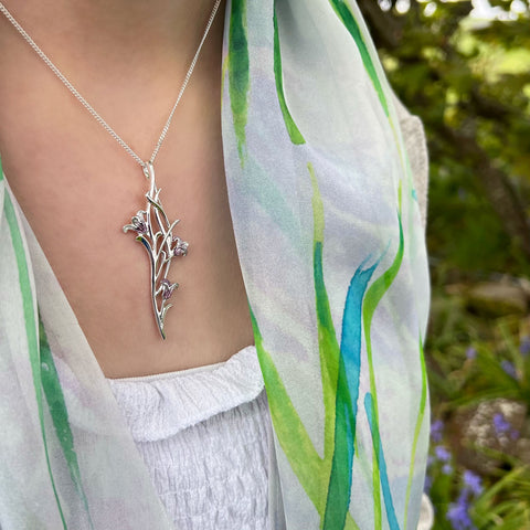 Bluebell 3-flower Pendant Necklace in Pinkbell Enamel