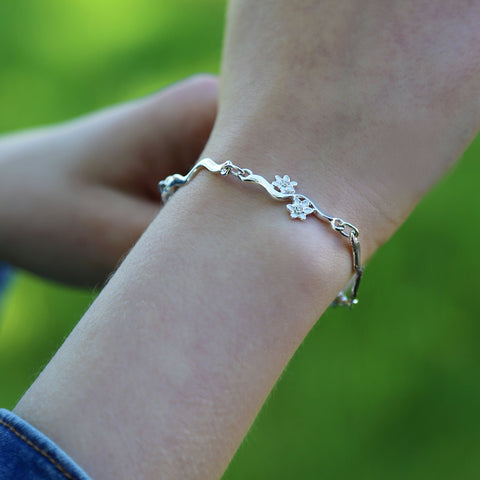 Daisies at Dawn Cubic Zirconia 6-flower Enamel Bracelet