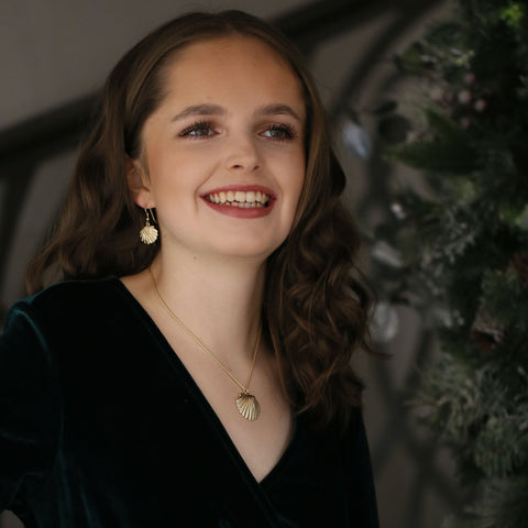 Scallop Large Pendant in 9ct Yellow Gold by Sheila Fleet Jewellery