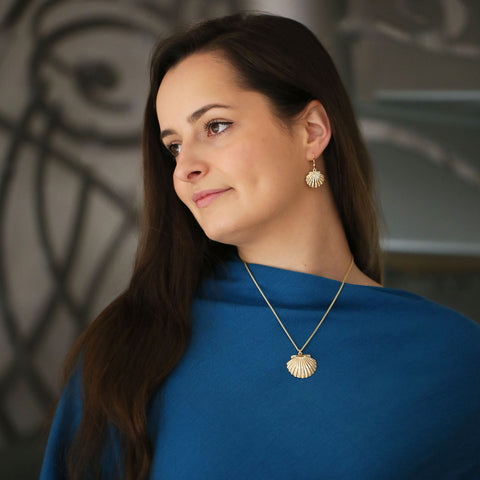 Scallop Large Pendant in 9ct Yellow Gold by Sheila Fleet Jewellery