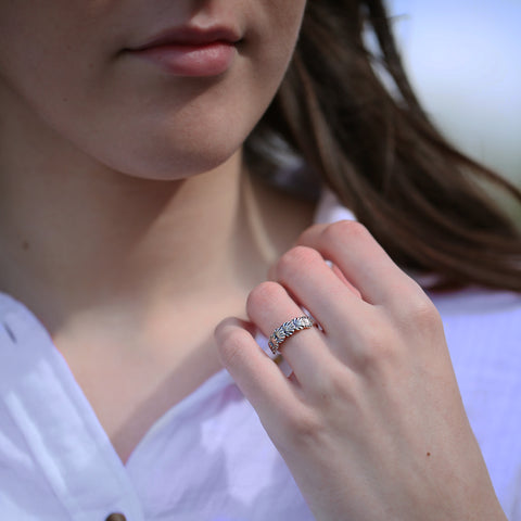 Scallop 6-shell Ring in Sterling Silver by Sheila Fleet Jewellery