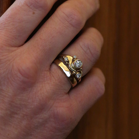 Cosmos Constellation 4-Diamond Ring Set in 9ct Yellow Gold