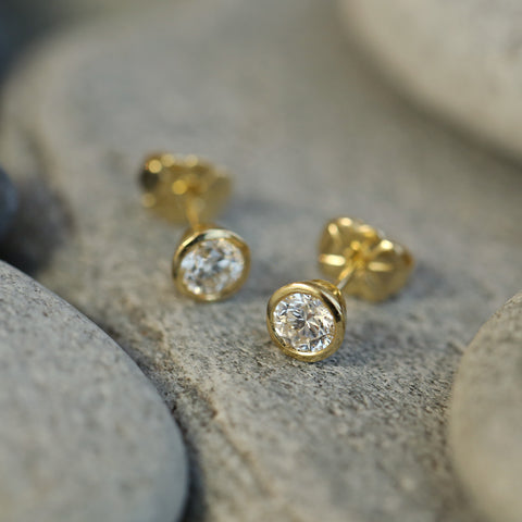 Diamond Solitaire Stud Earrings in 18ct Yellow Scottish Gold by Sheila Fleet Jewellery