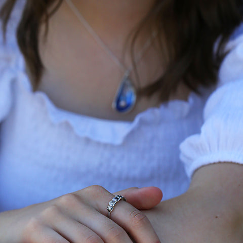 Scallop 6-shell Ring in Sterling Silver by Sheila Fleet Jewellery