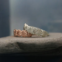Scallop 6-shell Ring in 9ct White Gold