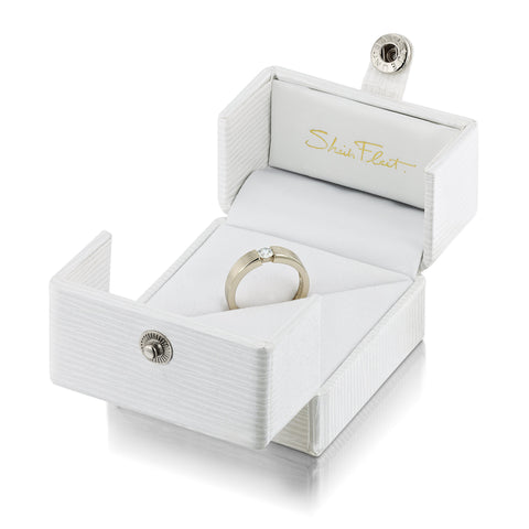 Sheila Fleet Jewellery engagement ring display box