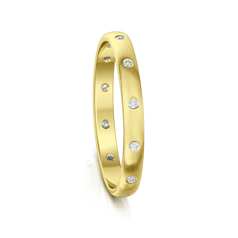 Traditional 12-diamond 3mm Wedding Ring in 18ct Yellow Gold by Sheila Fleet Jewellery