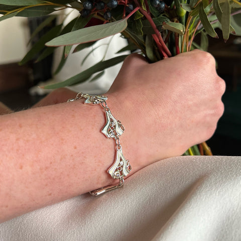 Arctic Stream 7-link Droplet Bracelet in Opalescent Enamel