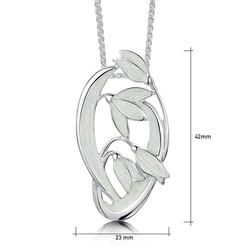 This Snowdrop pendant features four delicate snowdrops framed by curving leaves and stems. The sterling silver piece is hand-enamelled in 'Crystal' enamel.