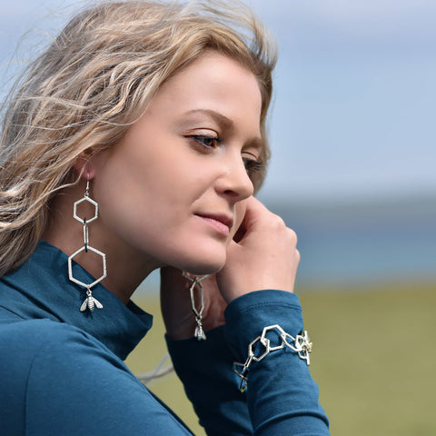 Honeycomb 13-link Silver Bracelet with 9ct Yellow Gold Honeybee by Sheila Fleet Jewellery